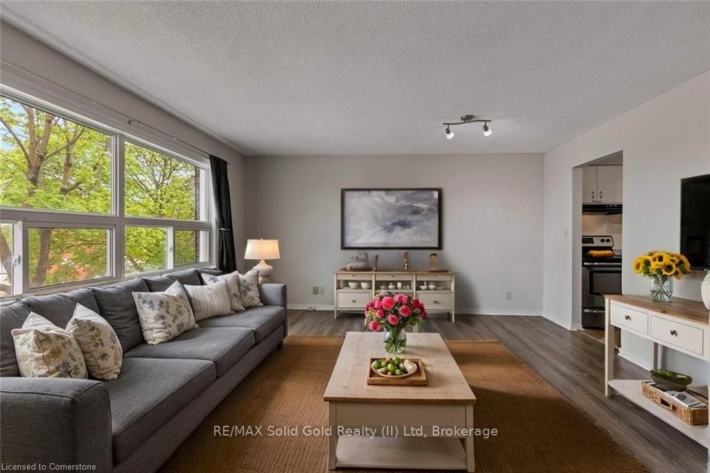 30 Hugo Crescent, #201