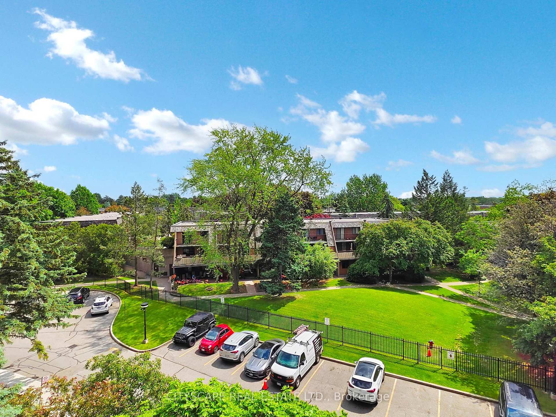 2 Bedrooms Condo at 1320 Mississauga Valley, Mississauga For sale