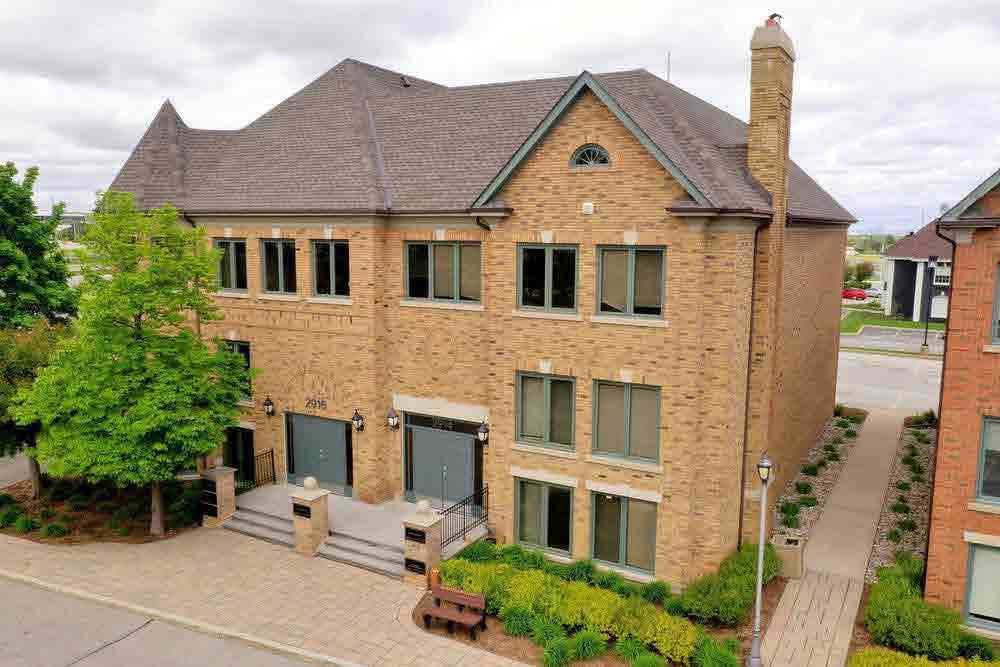 2914 South Sheridan Way Oakville Ontario L6J 7L9