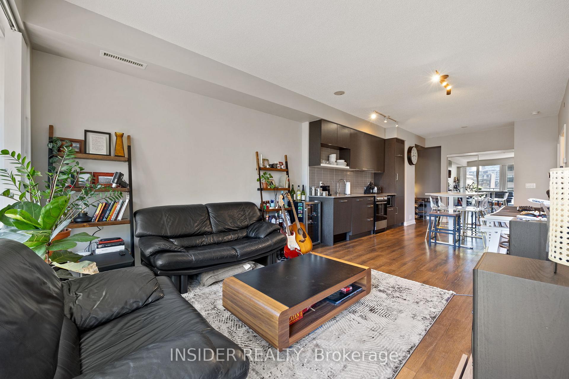 2 Bedrooms Condo at 435 Richmond,  Toronto For sale