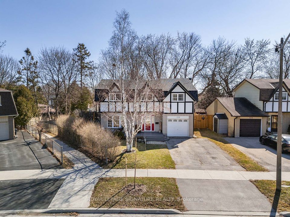 126 Beaverbrook Court, Toronto, ON M1C 3A9