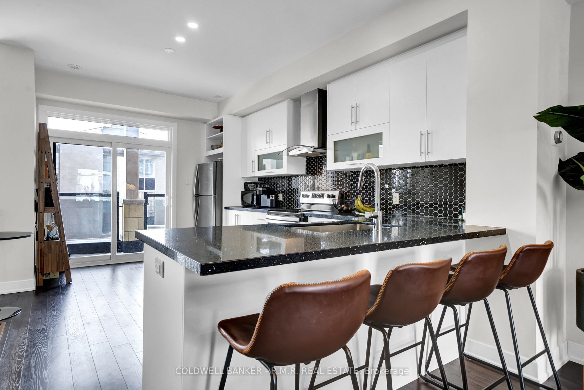 15 Shawfield Way, #83