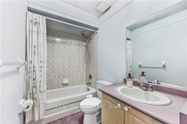 3 Bedrooms Condo at 1292 Sherwood Mills,  Mississauga For sale