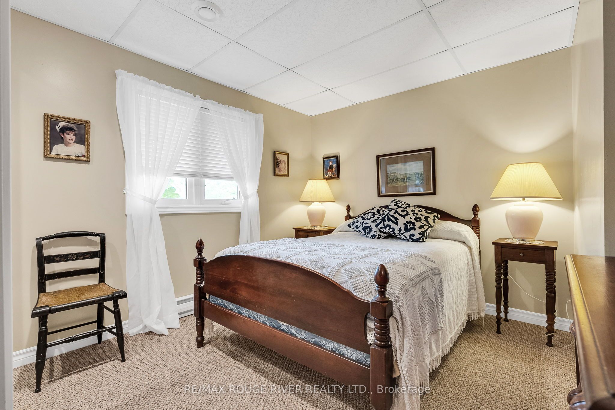 8 Sunrise Court