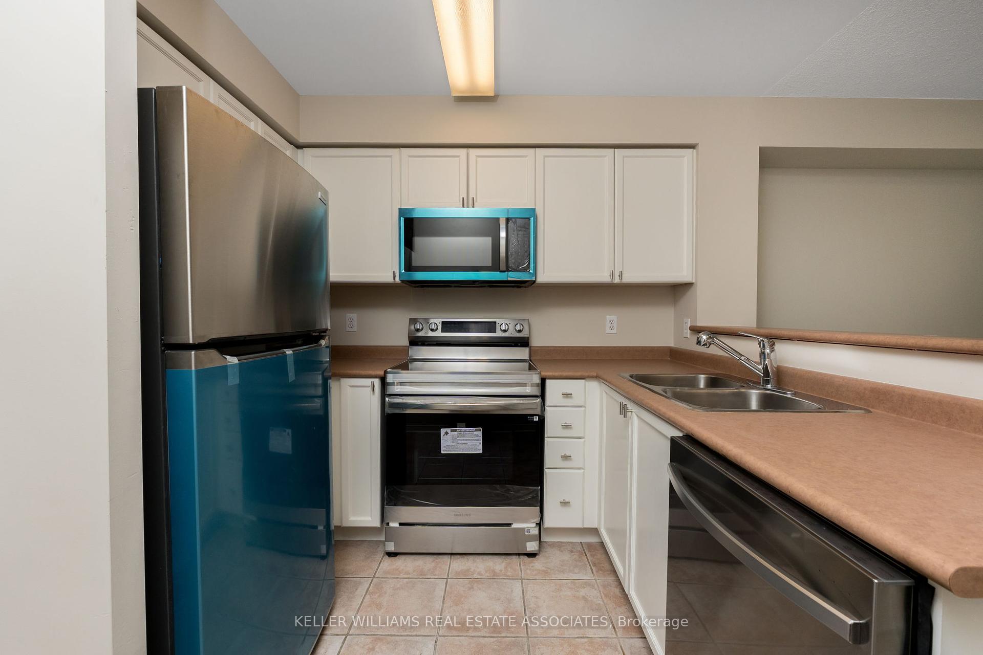 1 Bedroom Condo at 15 Michael Power, Toronto For sale