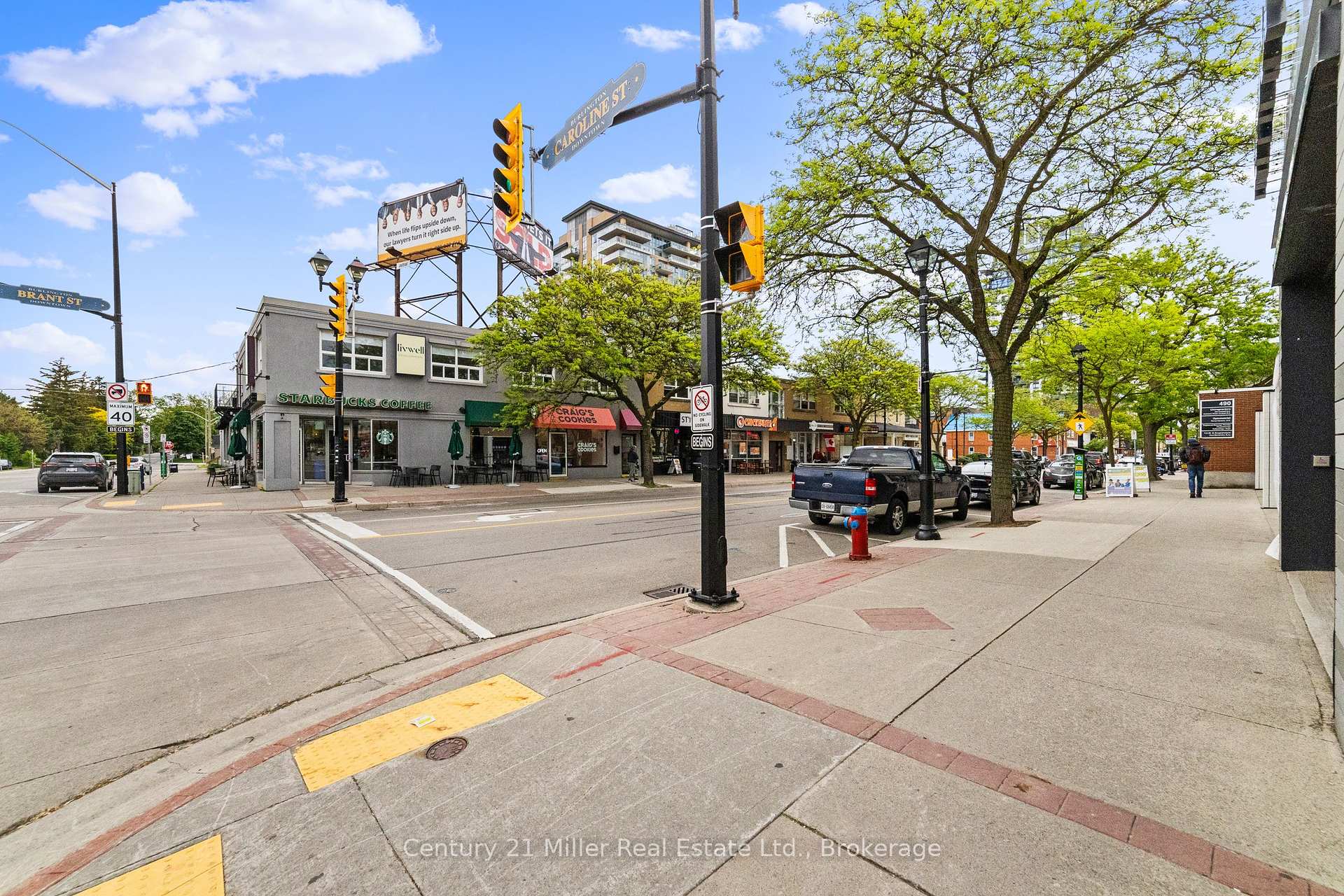 2 Bedrooms Condo at 1061 North Shore, Burlington For sale