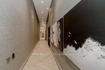 2 Bedrooms Condo at 2450 OLD BRONTE, Oakville For sale