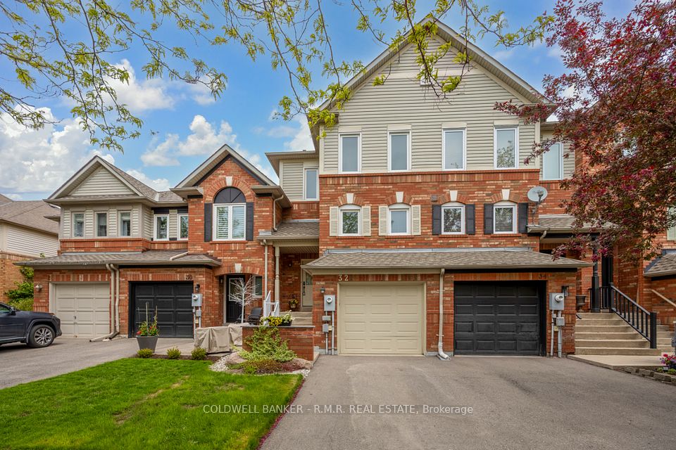 32 Mugford Road, Aurora, ON L4G 7H5