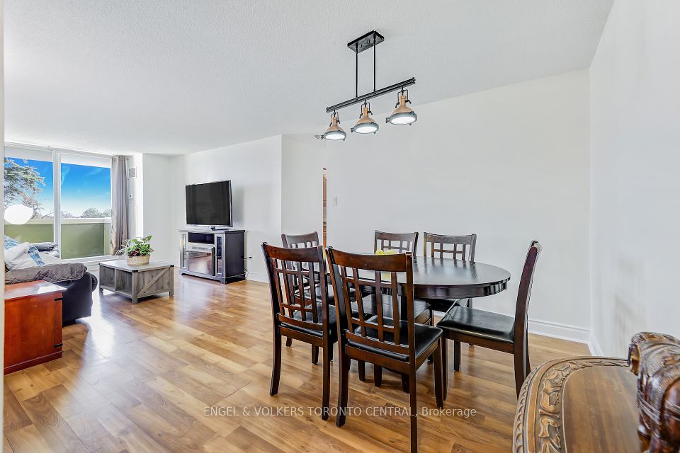 Dining / Living Rooms