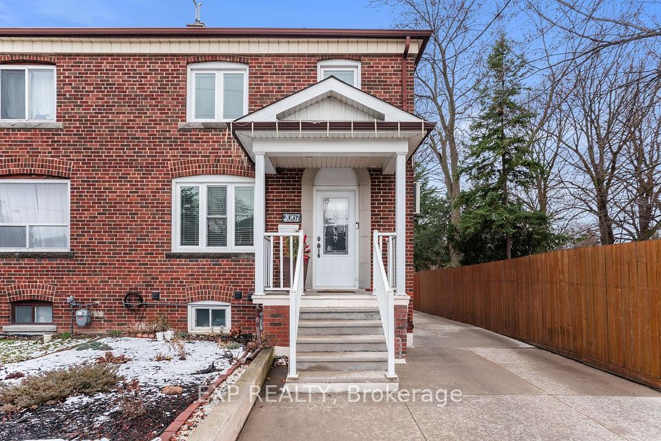 2067 Eglinton