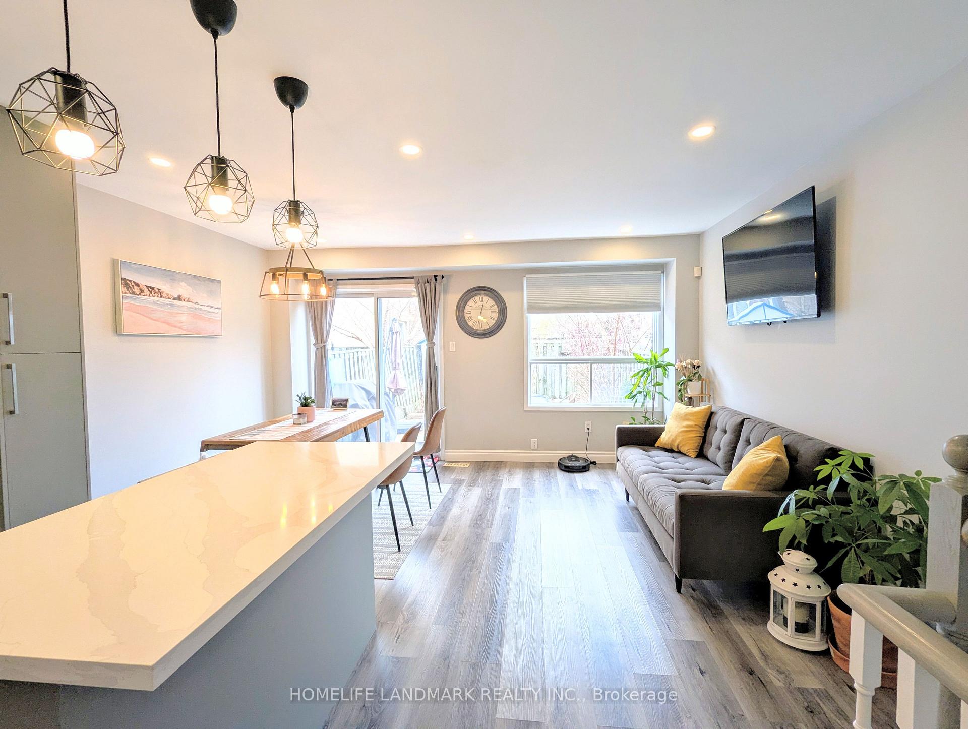 3 Bedrooms Condo at 86 Tania,  Vaughan For sale