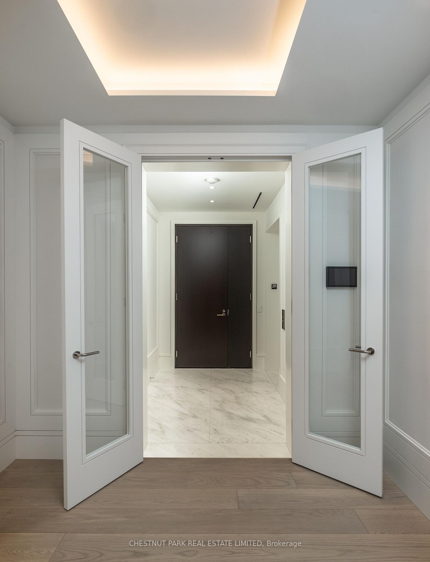 2 Bedrooms Condo at 7 Dale, Toronto For sale