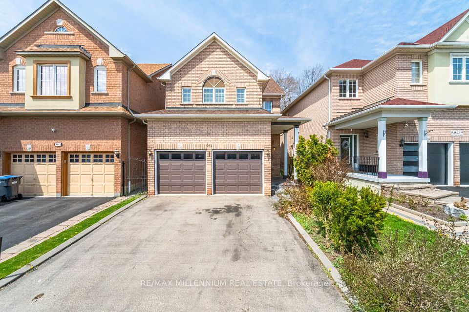 961 Knotty Pine