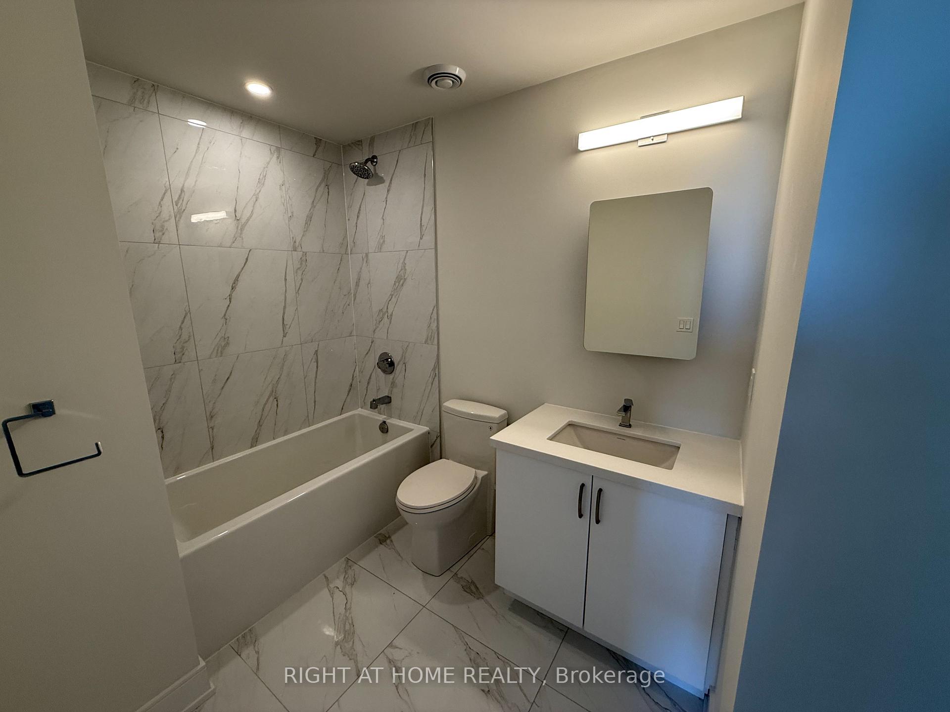 3 Bedrooms Condo at 15 Ellerslie, Toronto For sale