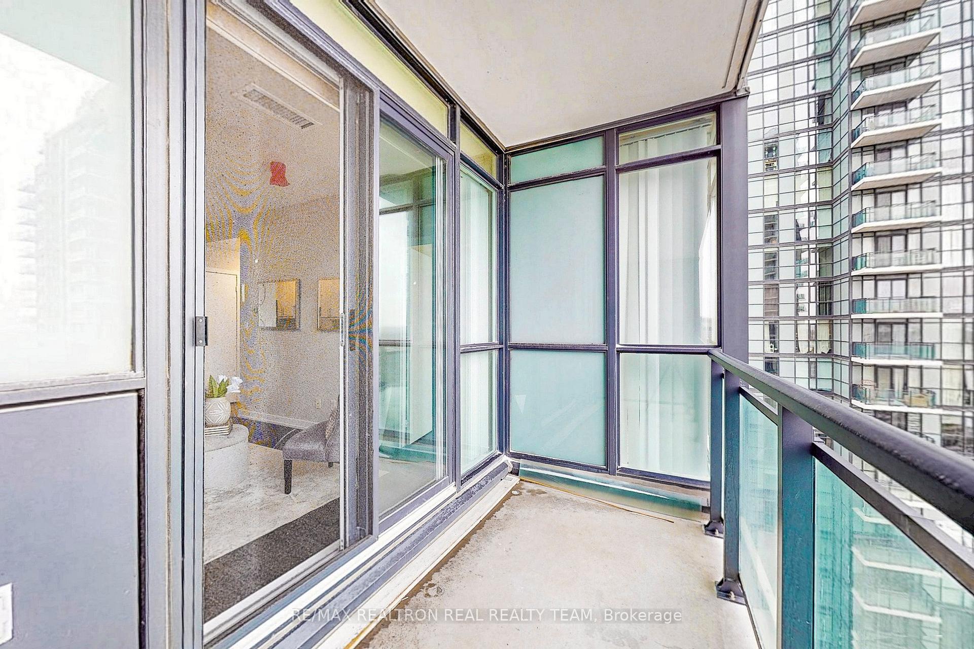 1 Bedroom Condo at 4070 Confederation, Mississauga For sale