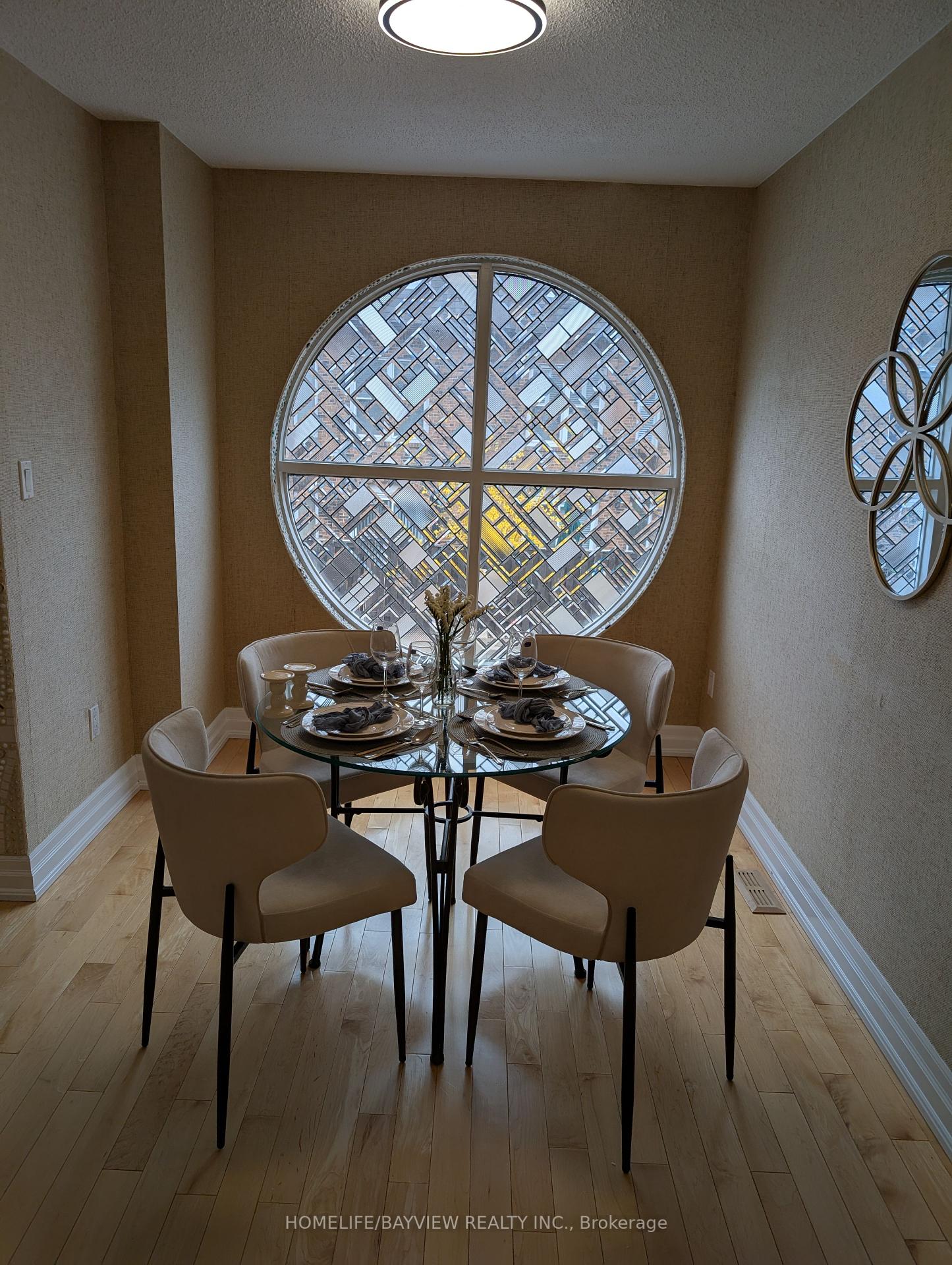 3 Bedrooms Condo at 18 Oaken Gate,  Toronto For sale