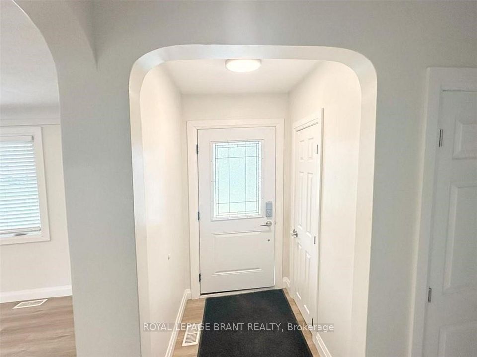 75 Henderson Avenue, Brantford, ON N3R 4W1