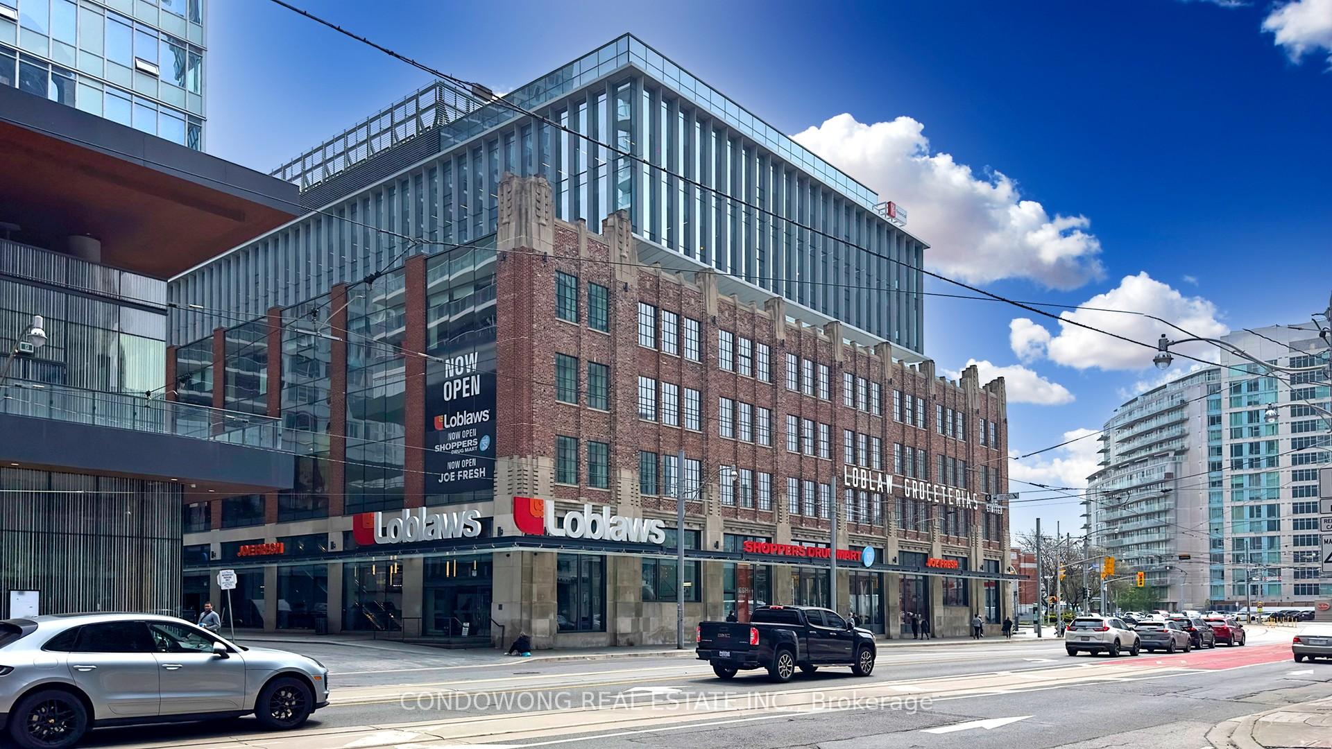 2 Bedrooms Condo at 17 Bathurst, Toronto For sale