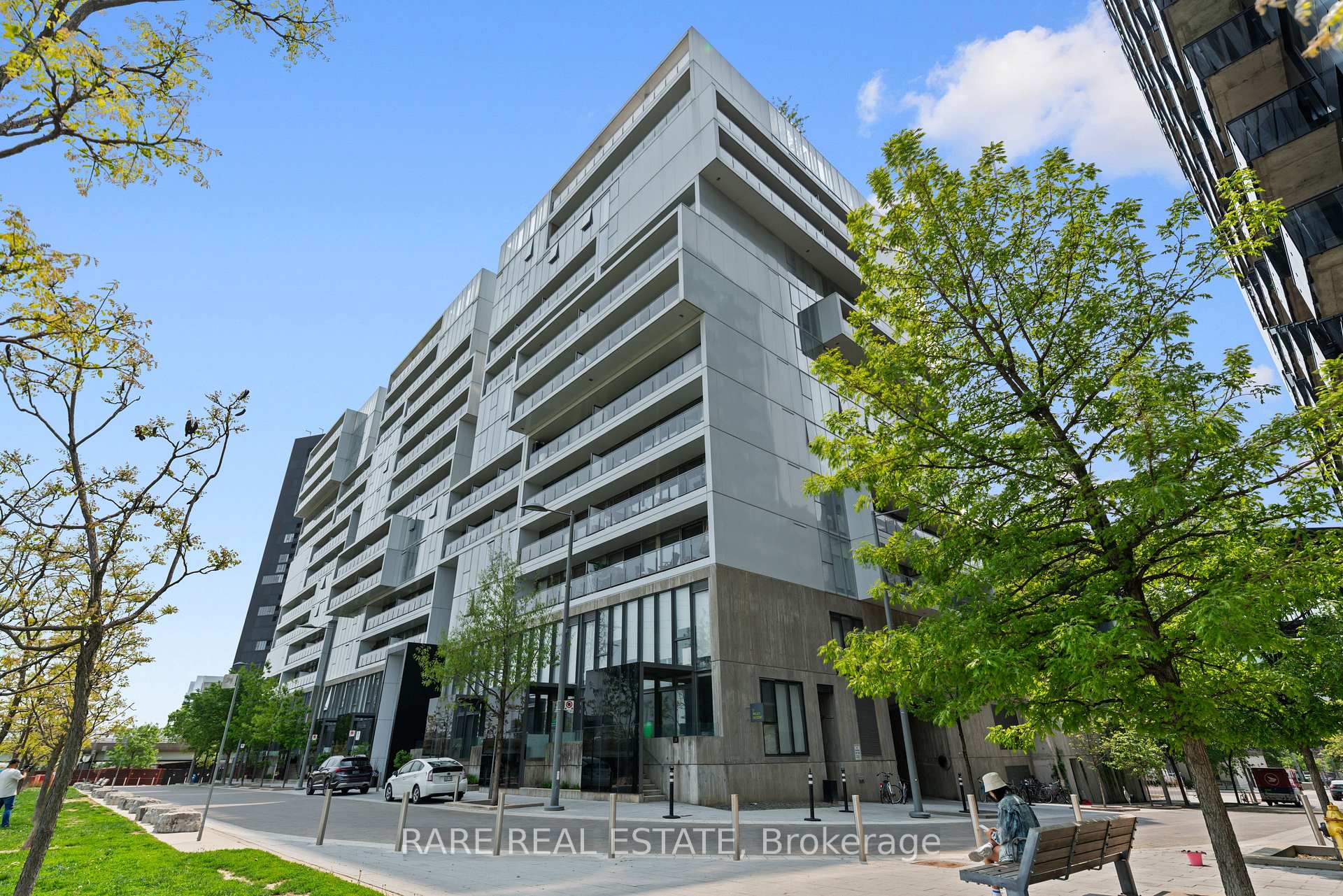 2 Bedrooms Condo at 32 Trolley, Toronto For sale
