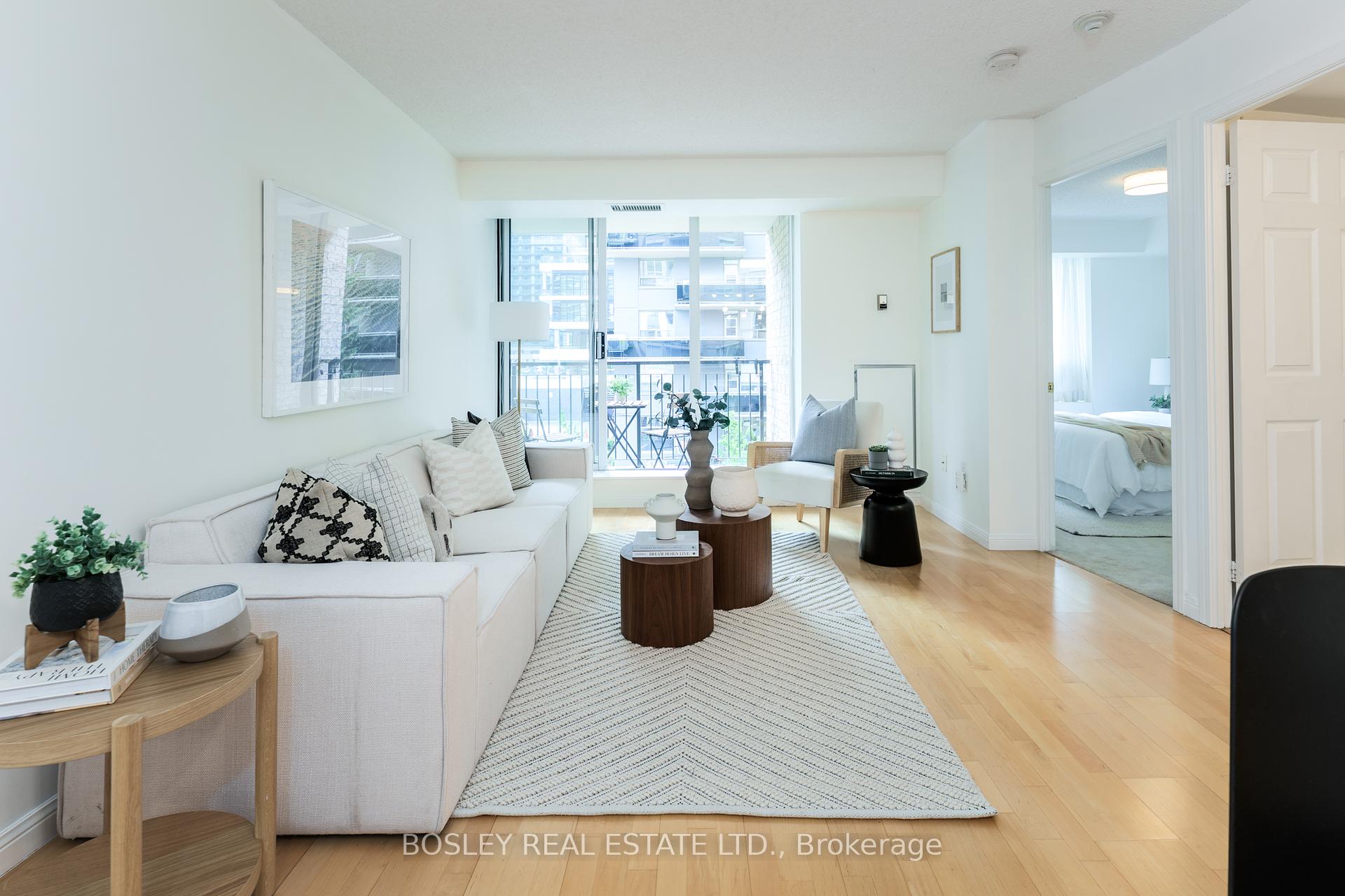 2 Bedrooms Condo at 188 Redpath, Toronto For sale