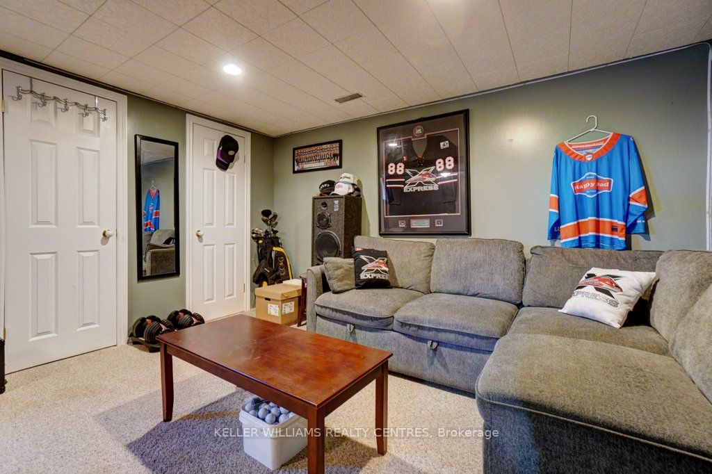 34 Meadowlands Drive