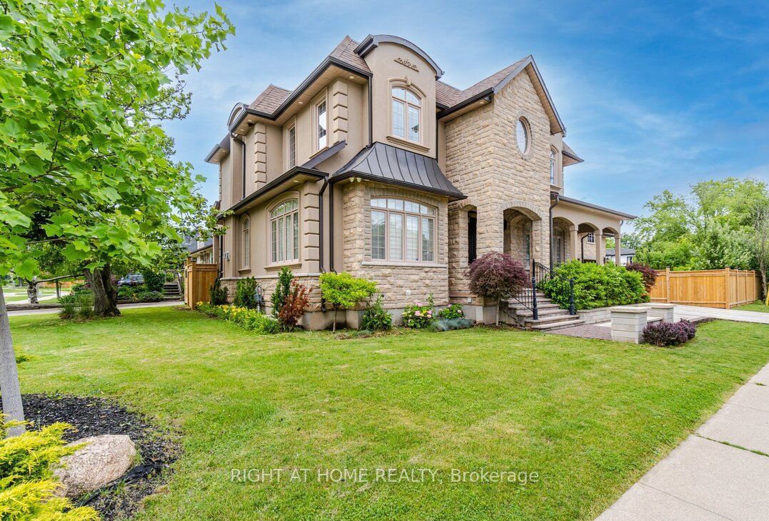 523 BROOKSIDE Drive