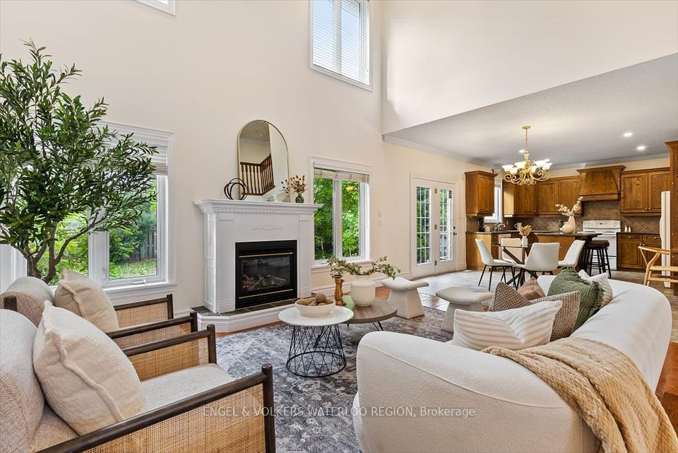 413 Falconridge