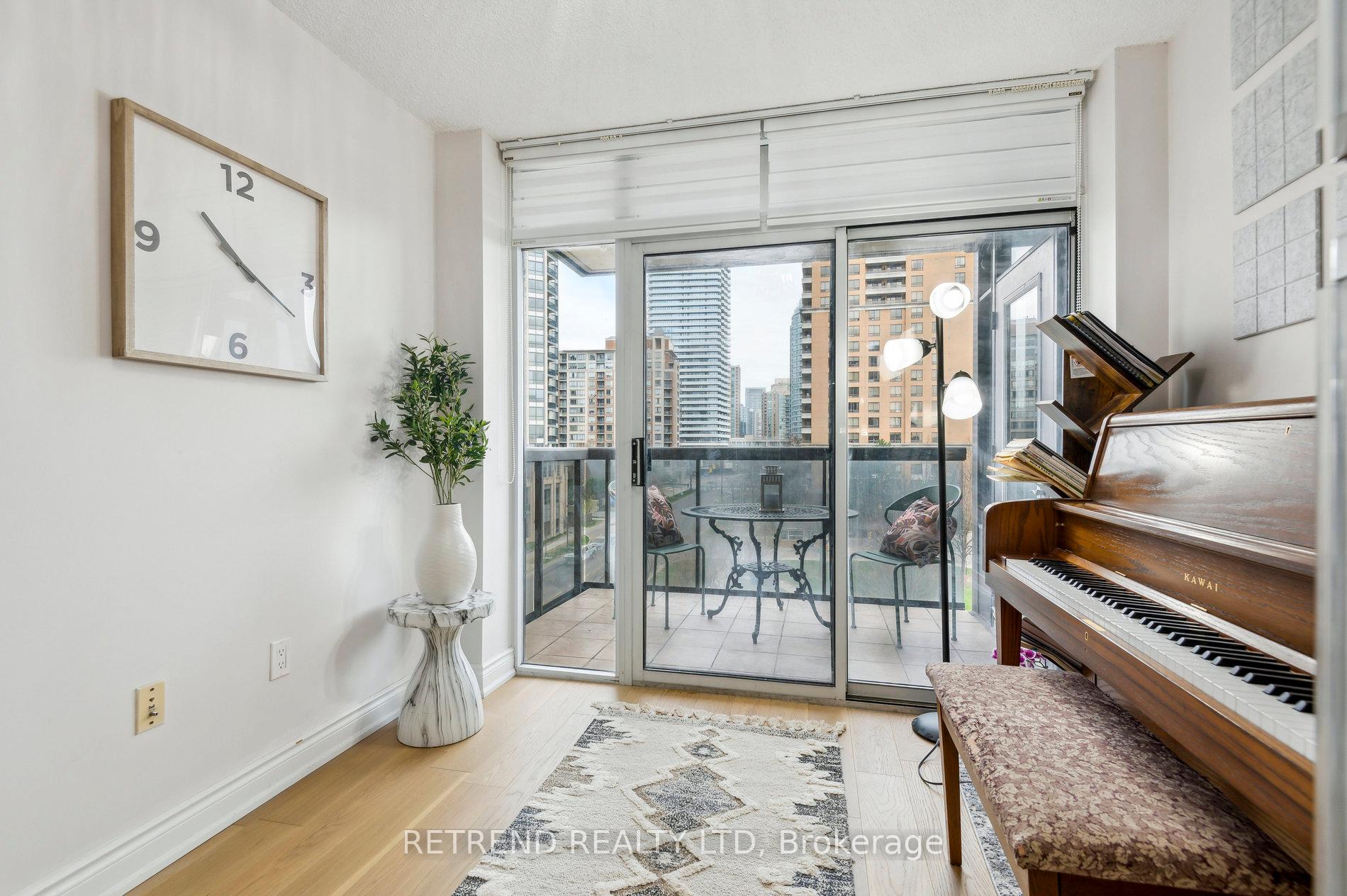 4 Bedrooms Condo at 880 Grandview,  Toronto For sale