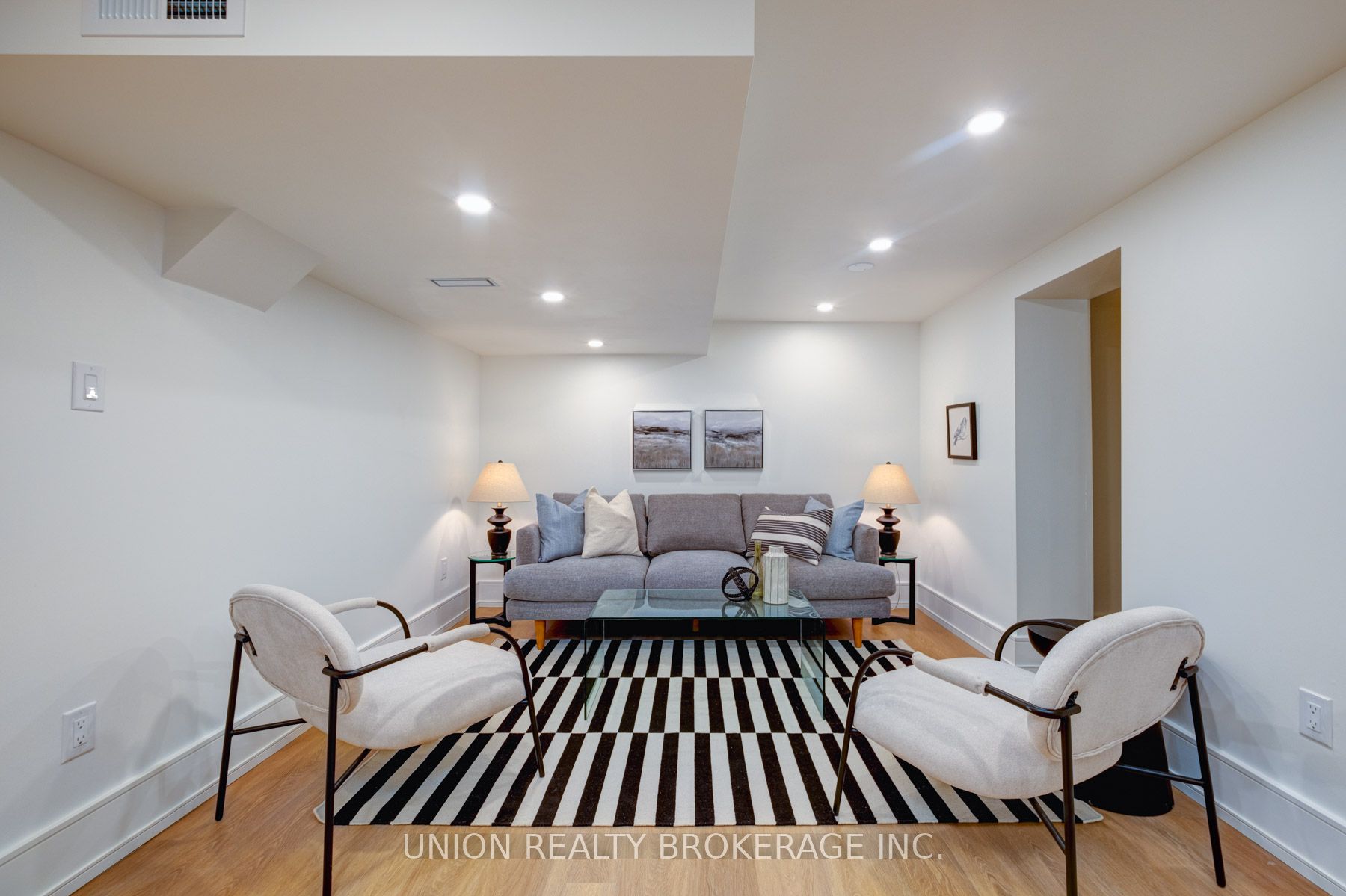 22 Cliffcrest Drive