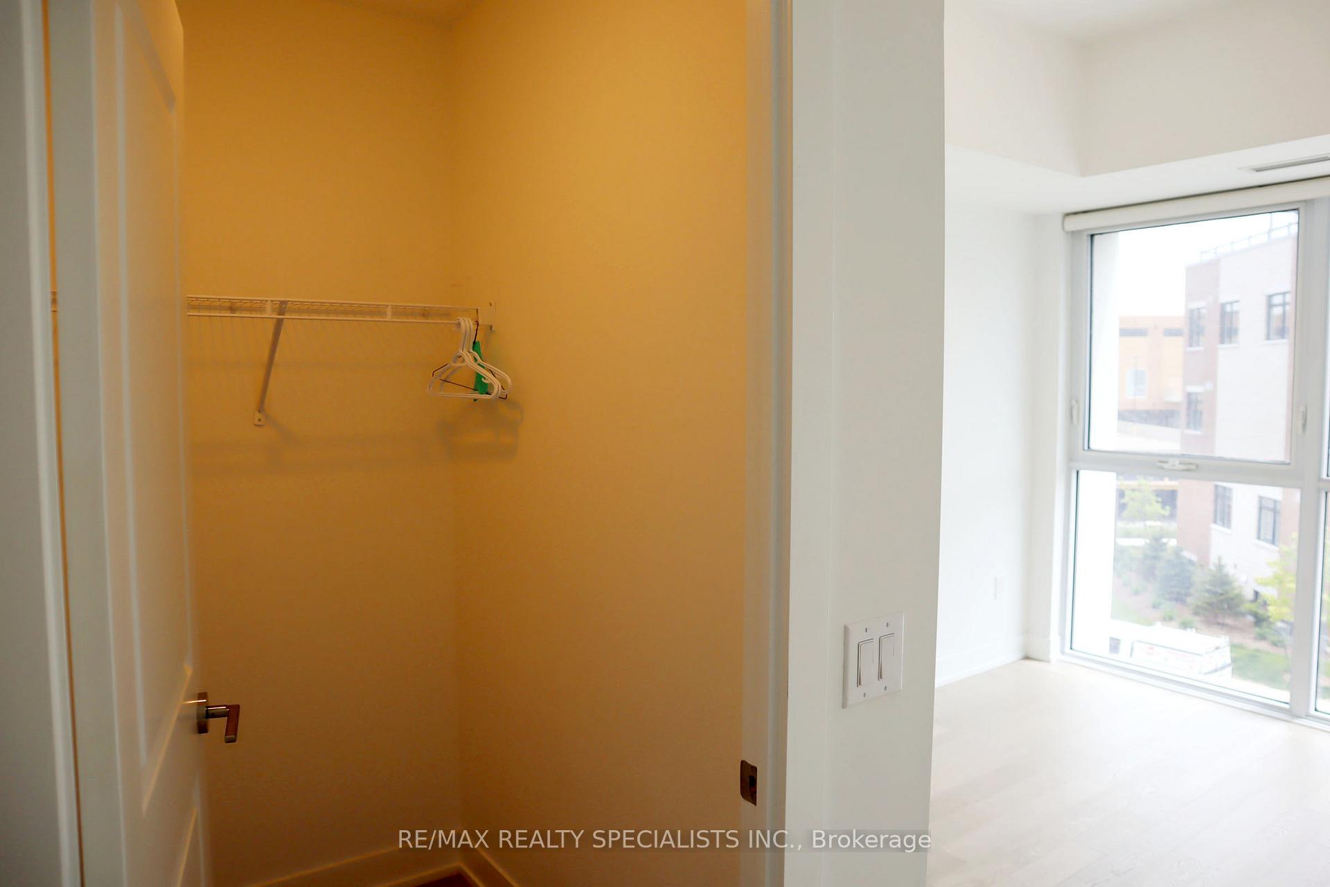 2 Bedrooms Condo at 1063 Douglas McCurdy, Mississauga For sale