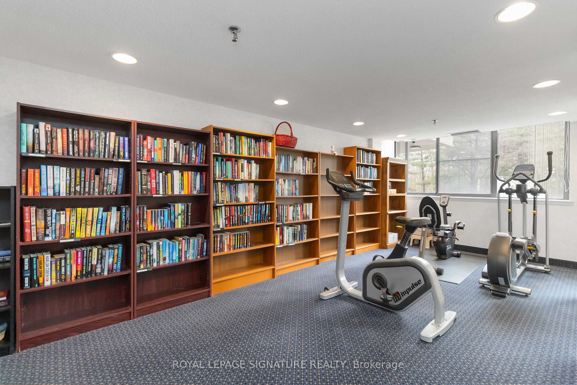 2 Bedrooms Condo at 1230 Marlborough, Oakville For sale