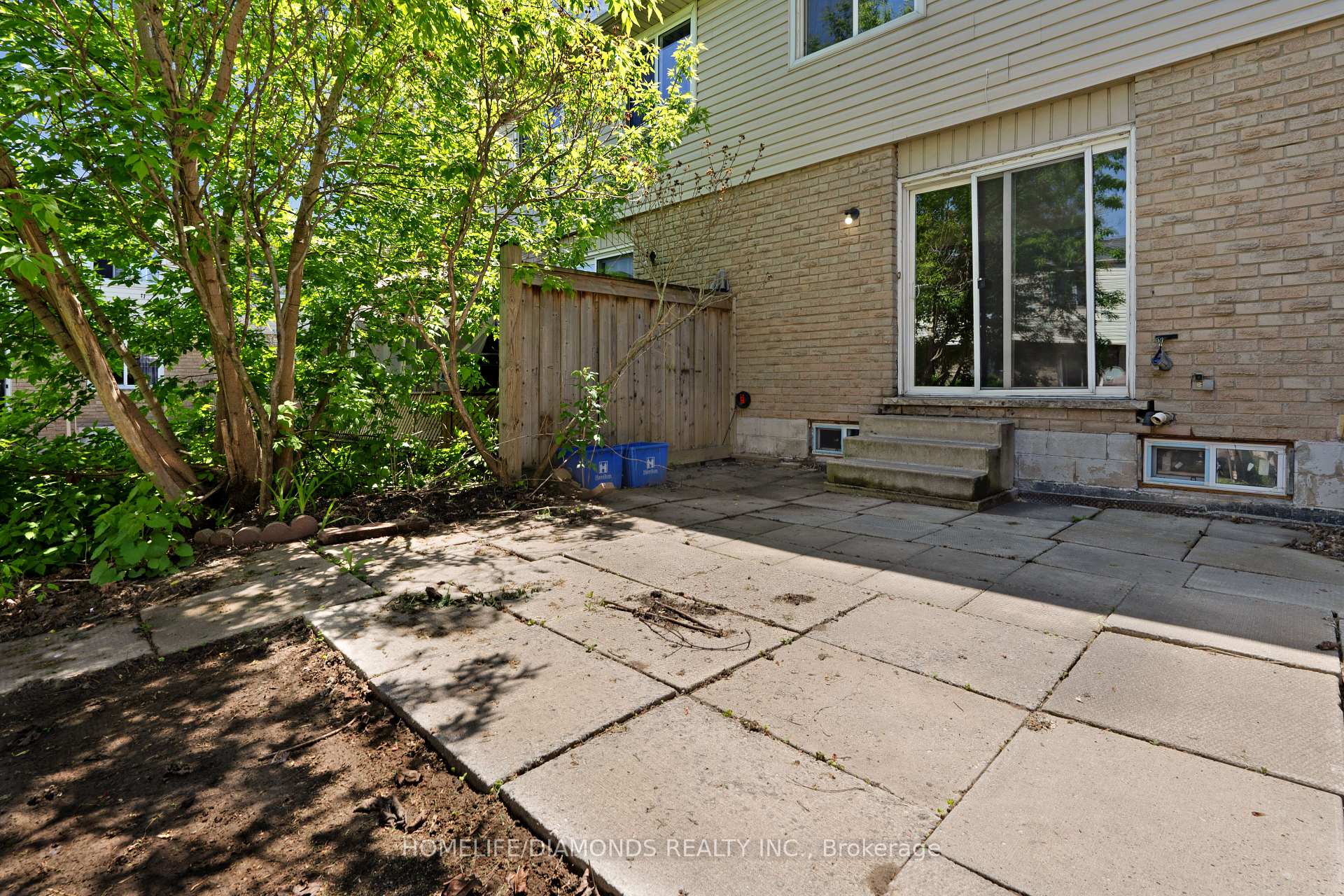 3 Bedrooms Condo at 262 KENORA, Hamilton For sale