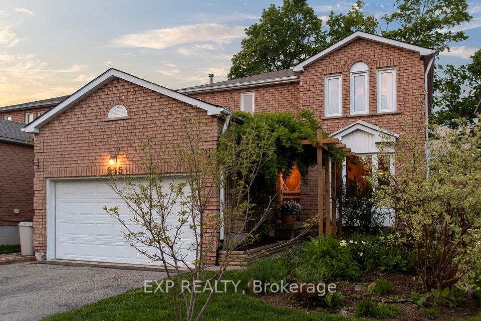 255 Hickling