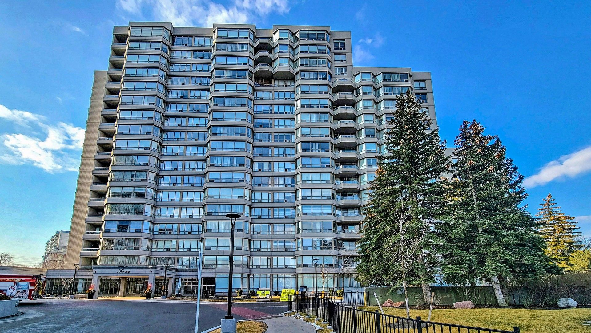 11 Townsgate Drive 1204