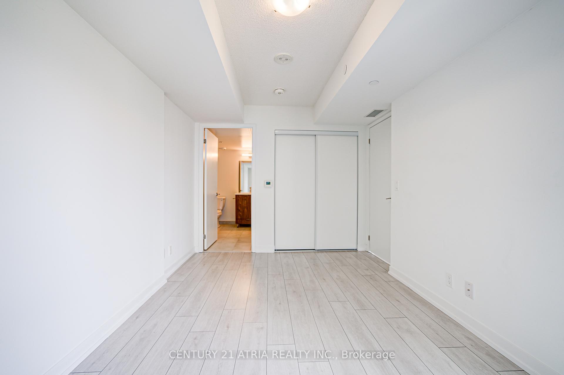 2 Bedrooms Condo at 60 Shuter, Toronto For sale