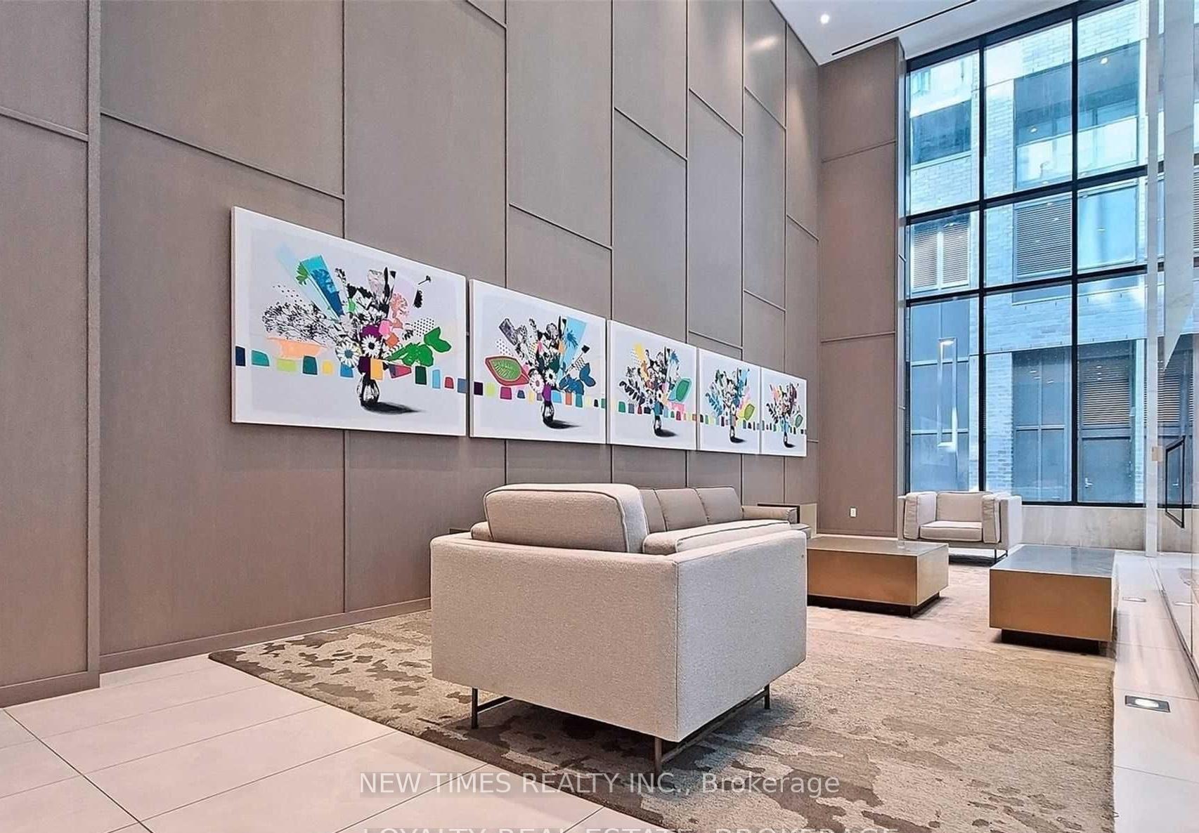 3 Bedrooms Condo at 125 Blue Jays, Toronto For sale