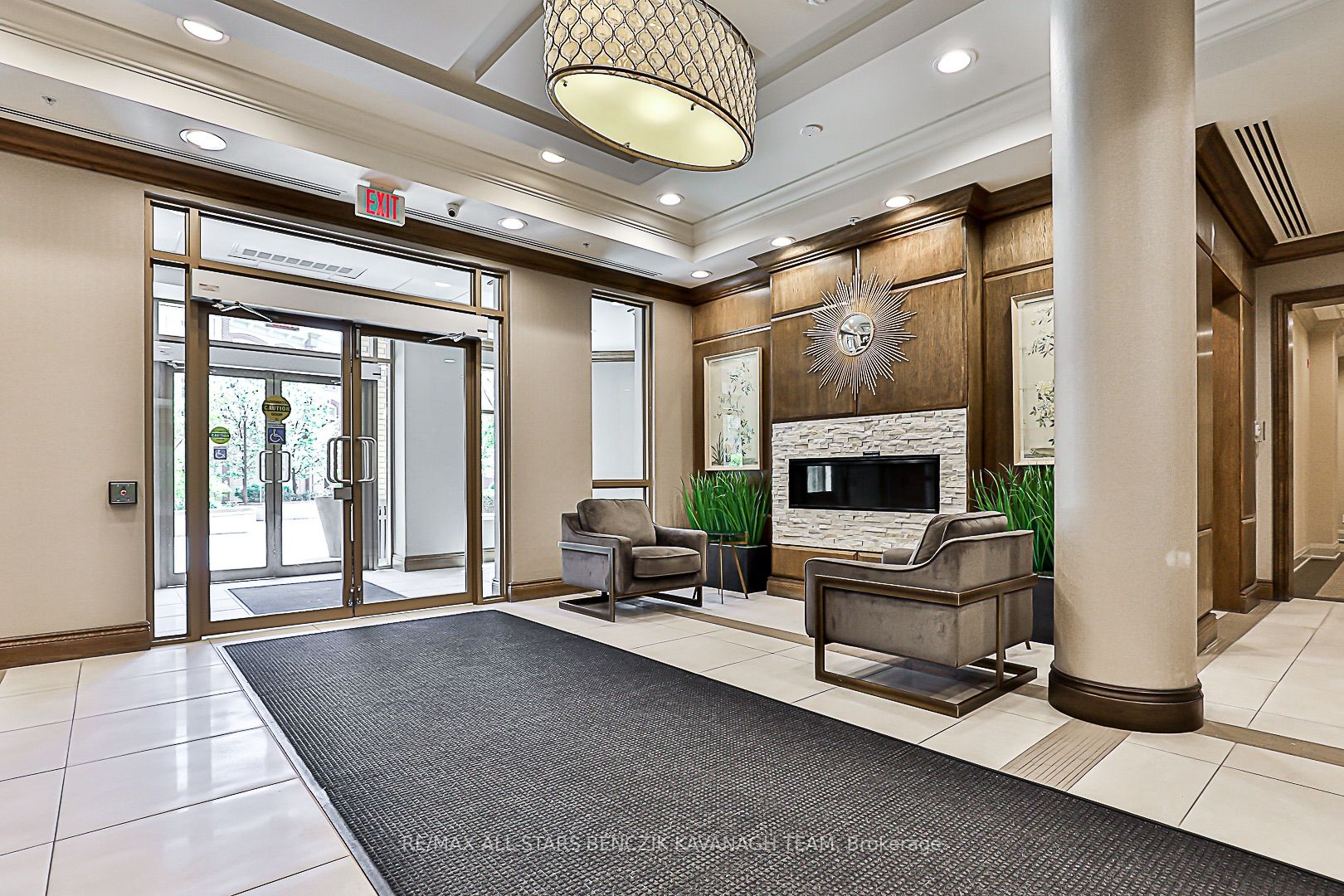 68 Main Street N, #323