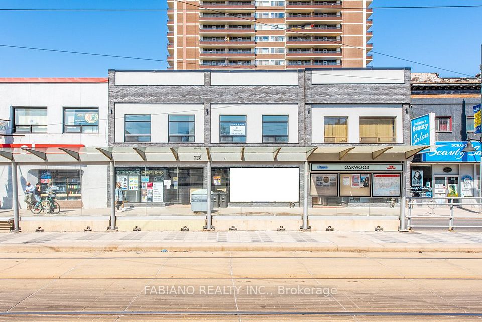 944 St Clair