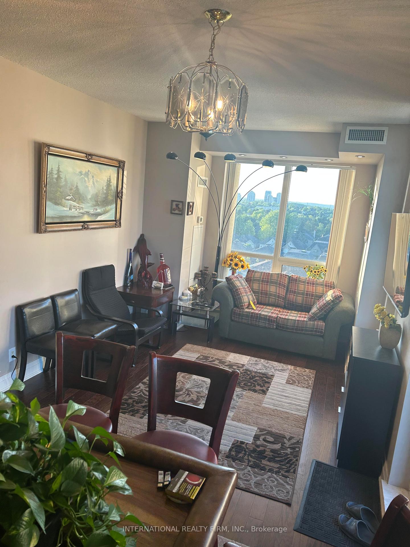 2 Bedrooms Condo at 520 Steeles, Vaughan For sale