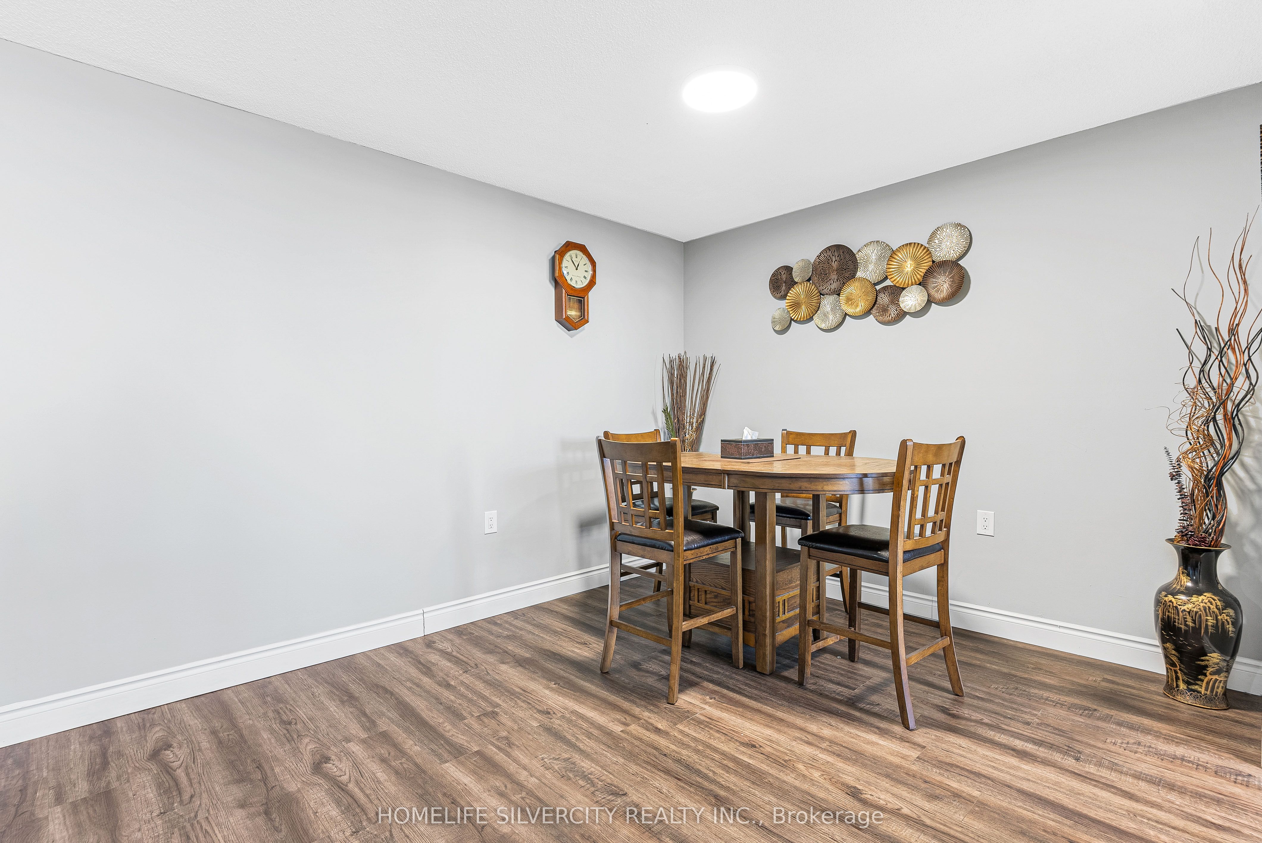 18 Knightsbridge Road, #2303