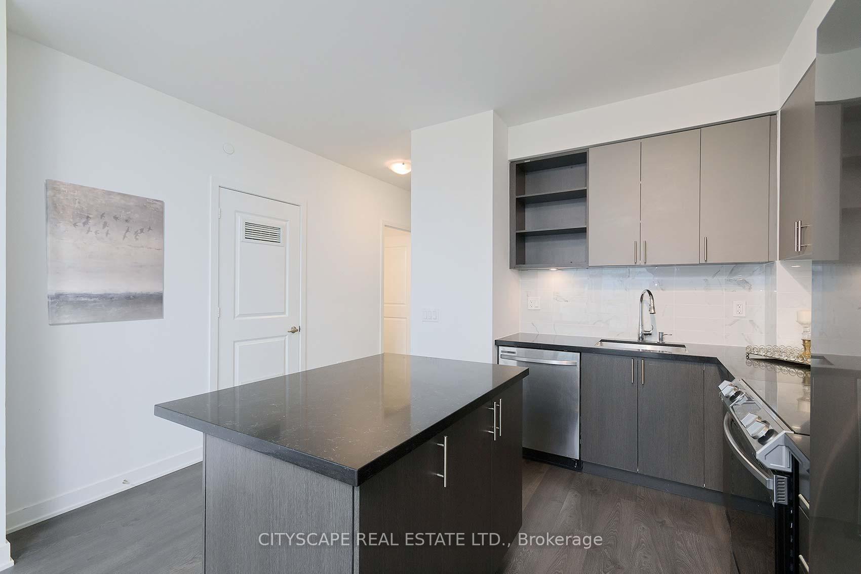 3 Bedrooms Condo at 4677 Metcalfe, Mississauga For sale