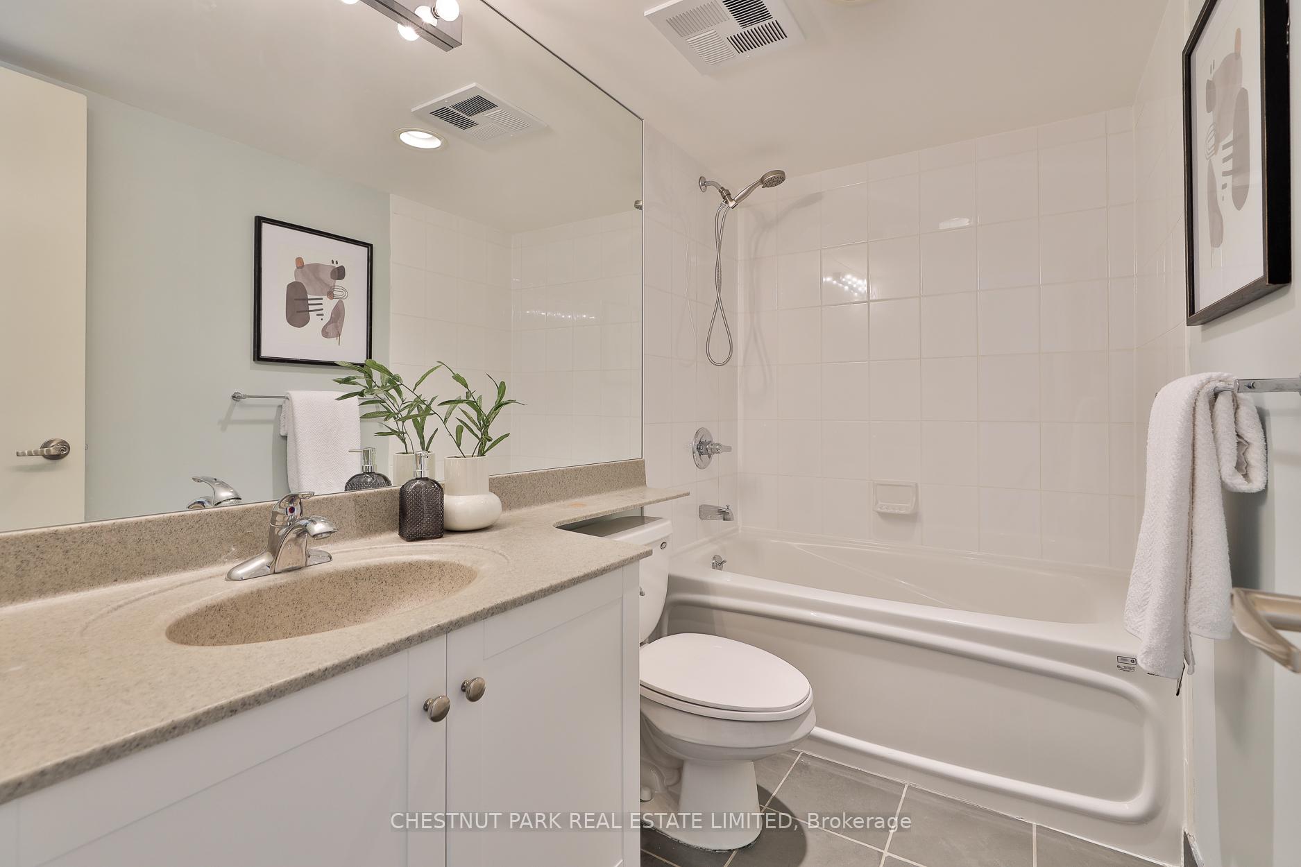 3 Bedrooms Co-op at 210 Victoria, Toronto For sale