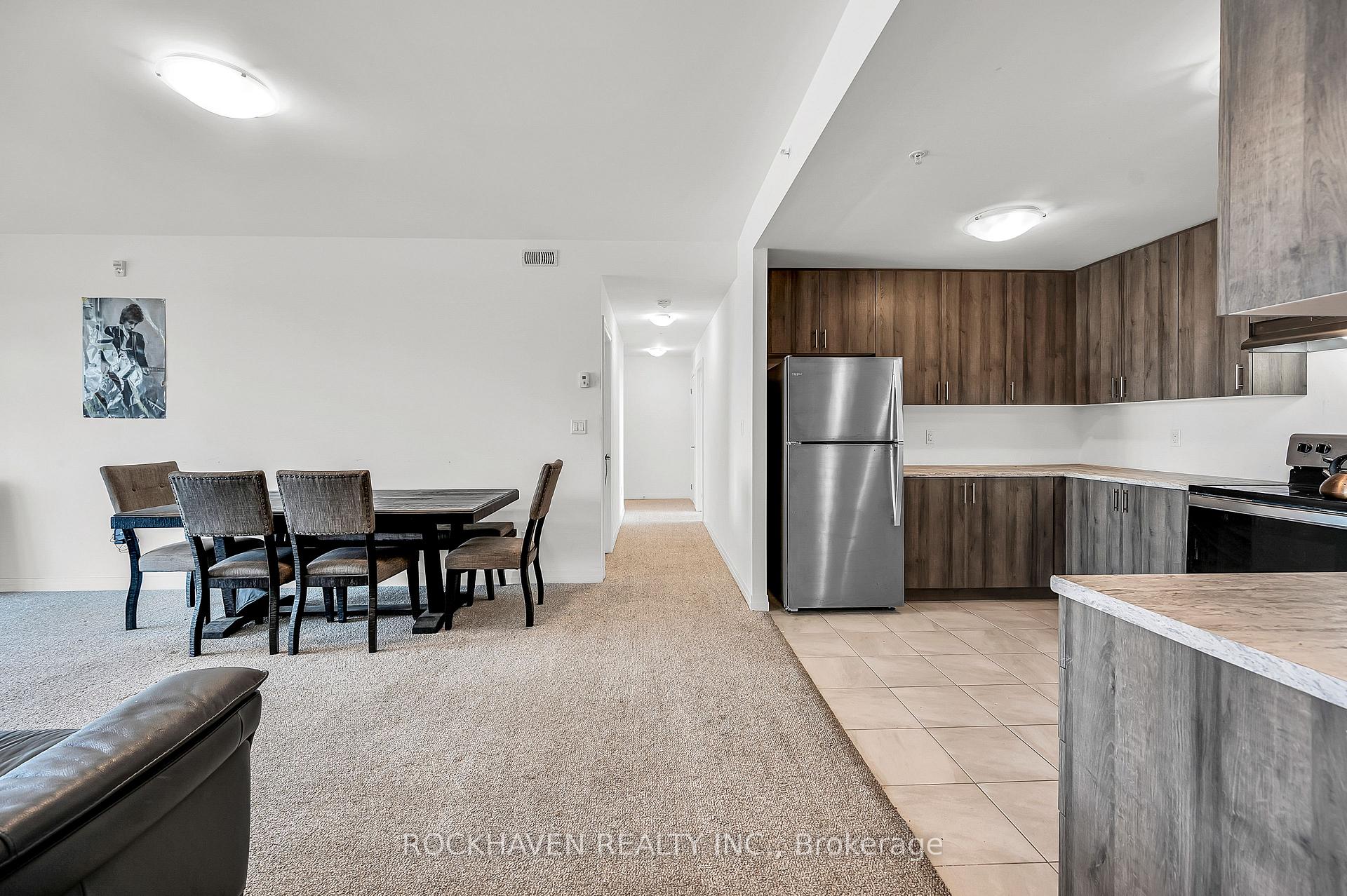 3 Bedrooms Condo at 5 Hamilton, Hamilton For sale