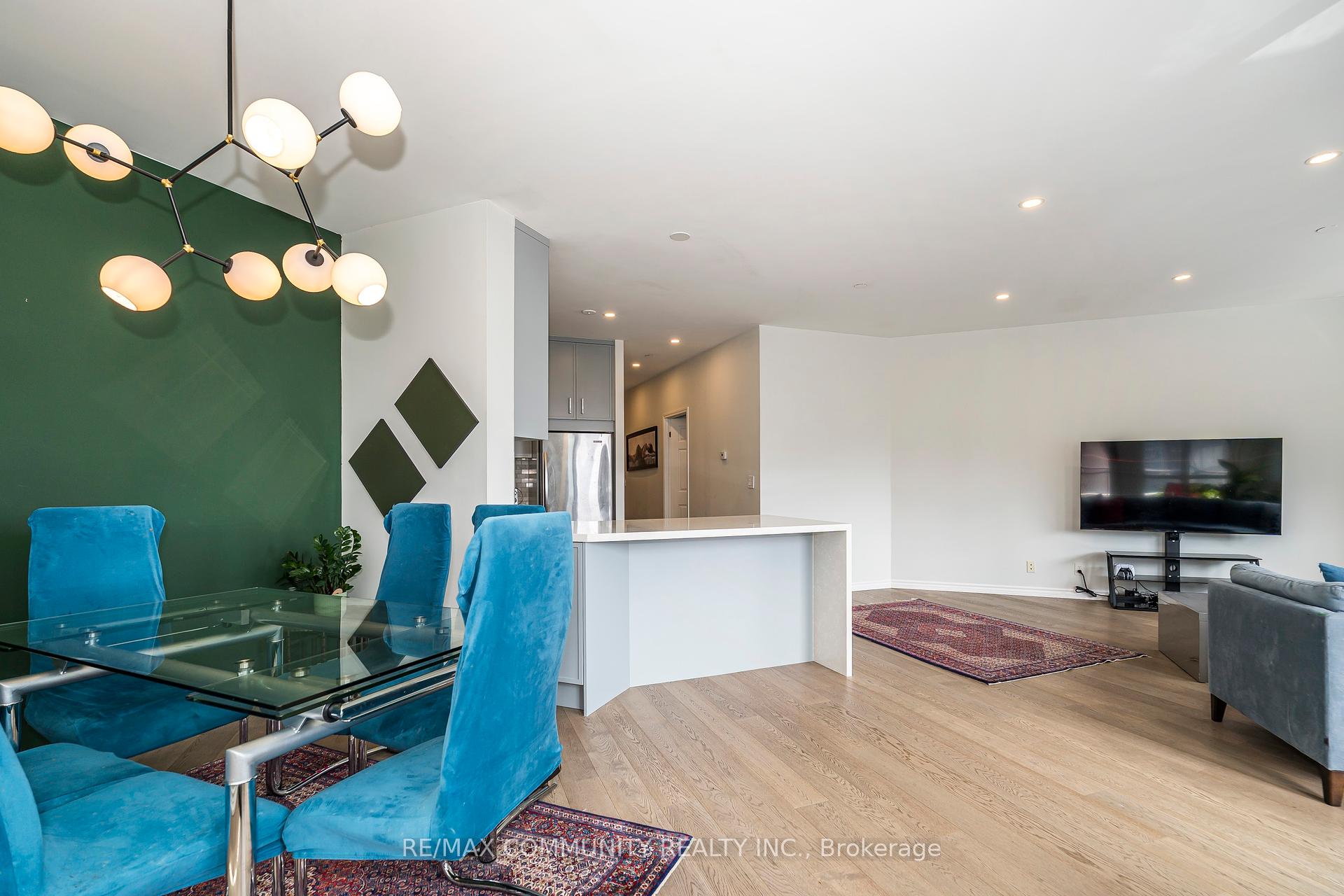 2 Bedrooms Condo at 980 Yonge,  Toronto For sale