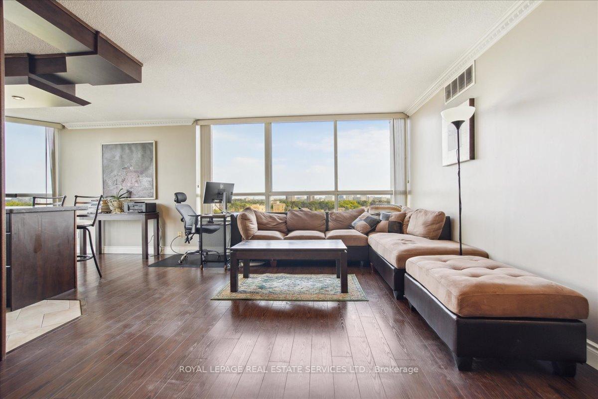 2 Bedrooms Condo at 1360 Rathburn,  Mississauga For sale