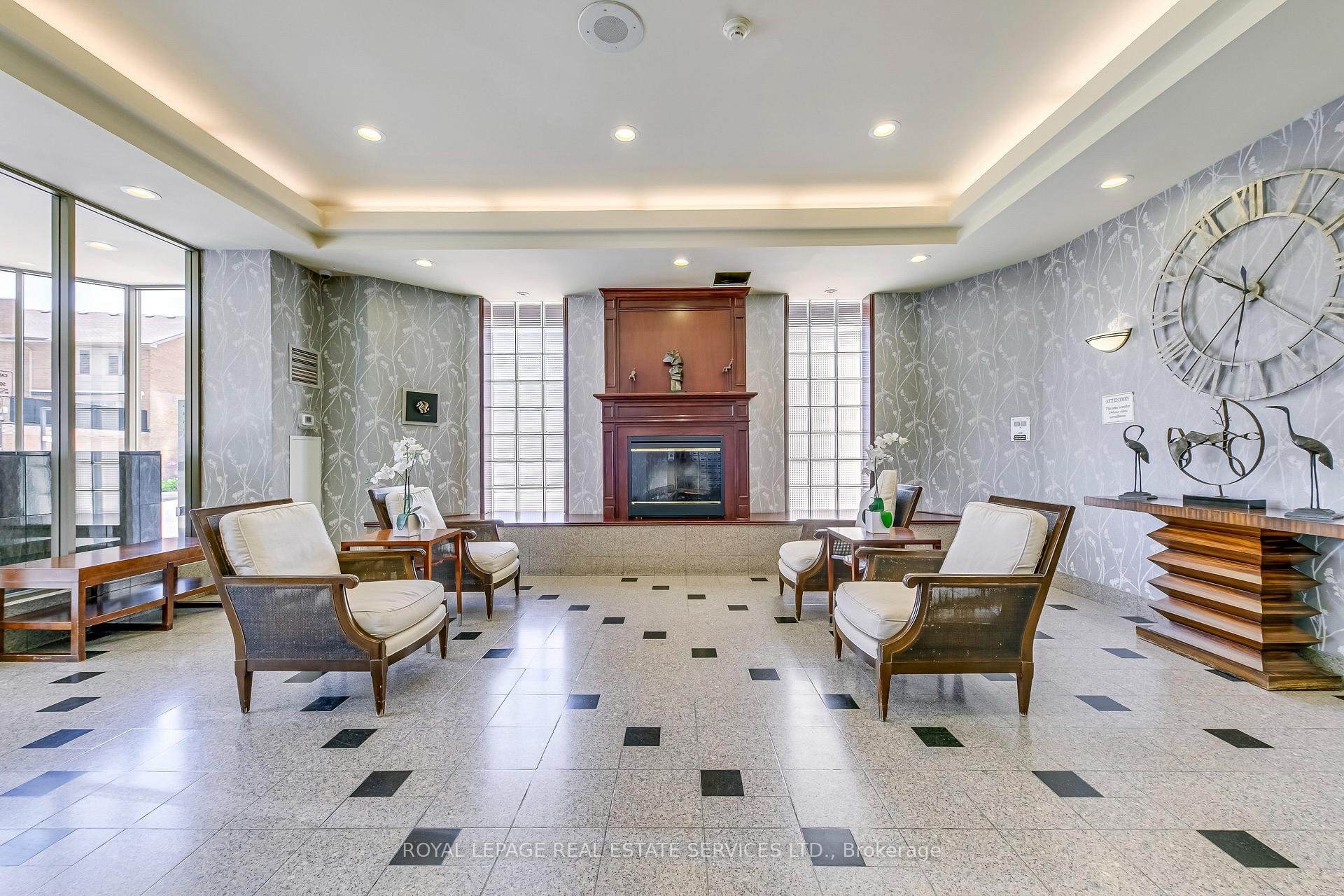 2 Bedrooms Condo at 3605 Kariya, Mississauga For sale