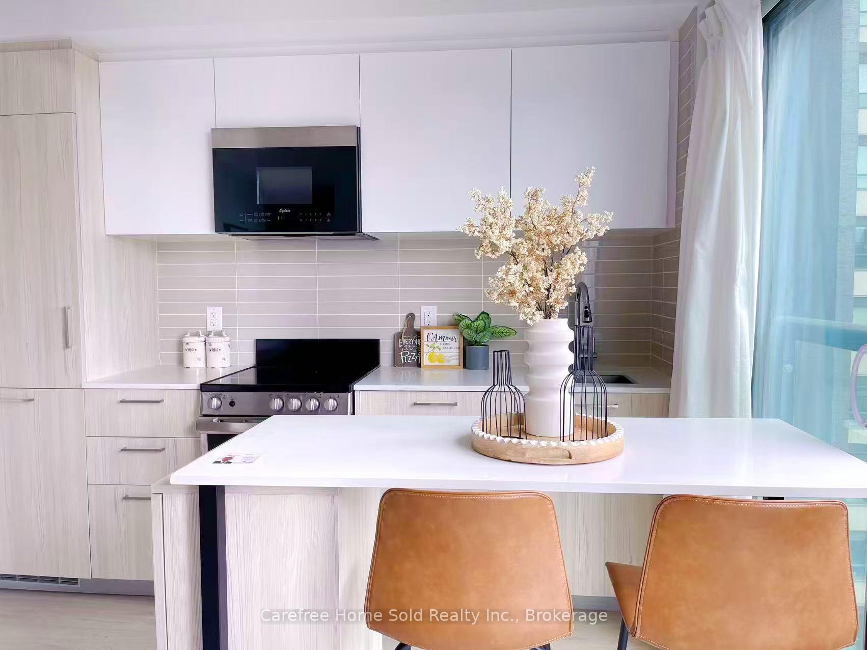 2 Bedrooms Condo at 65 Mutual, Toronto For sale