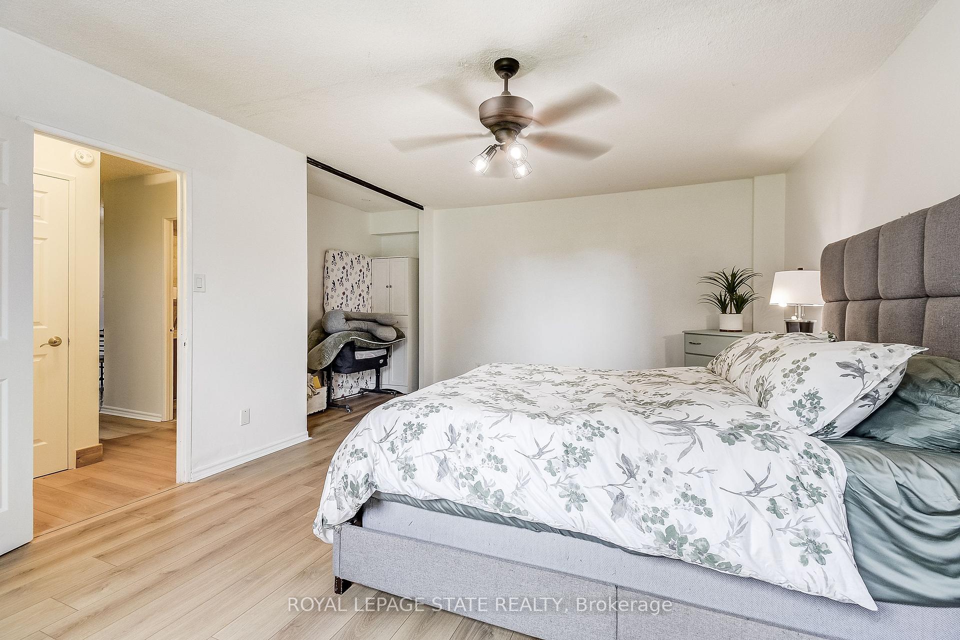 1 Bedroom Condo at 975 Warwick, Burlington For sale