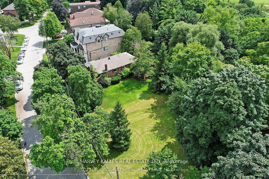 16 Gwendolen Crescent