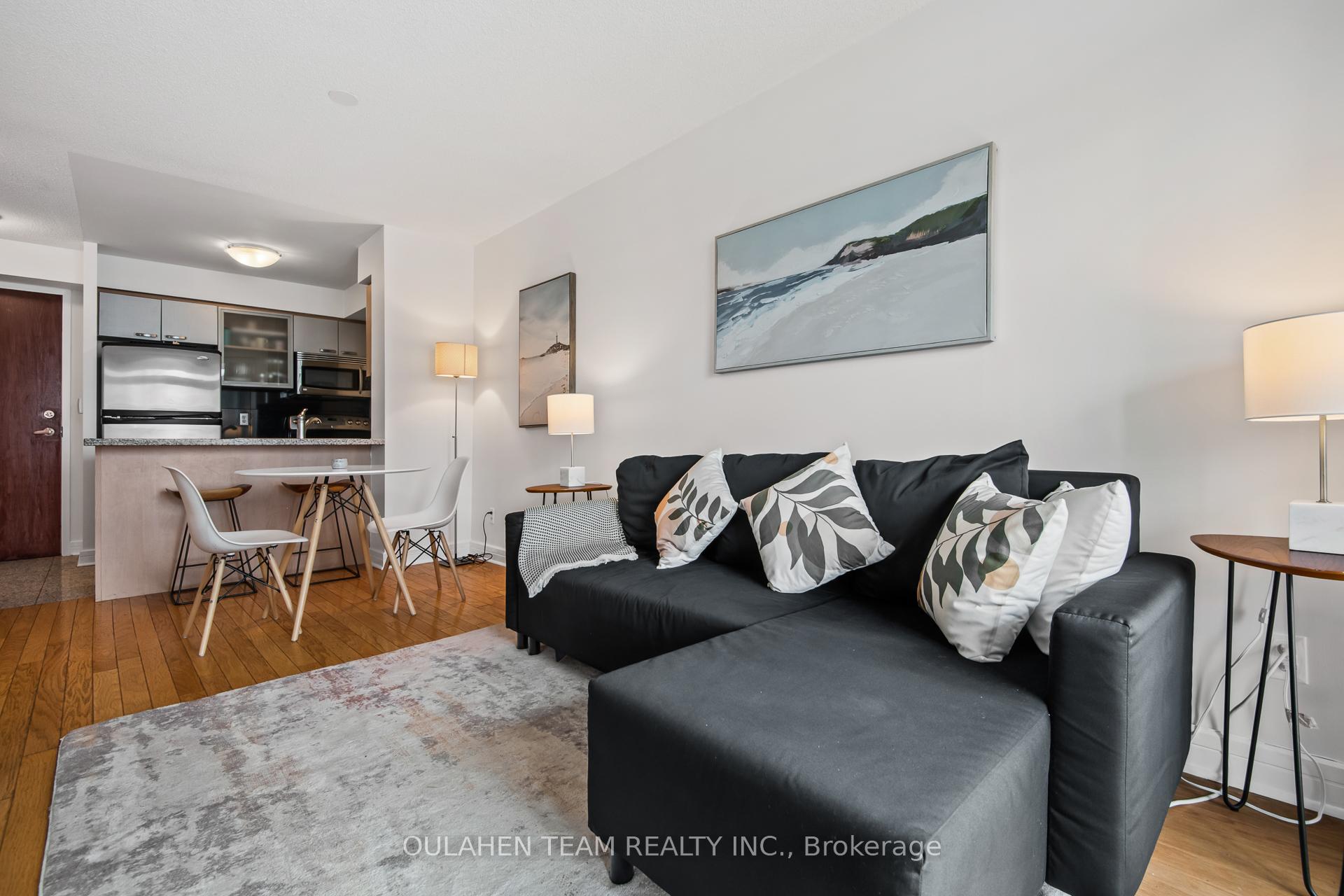1 Bedroom Condo at 16 Harrison Garden, Toronto For sale